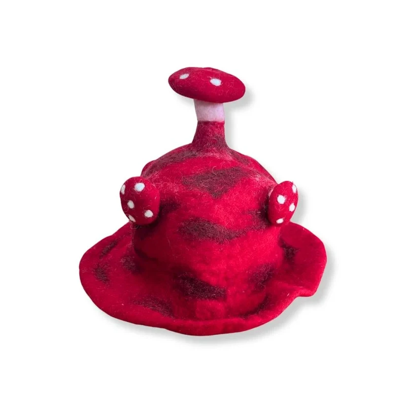 chapeu-de-cogumelo-feltado-vermelho